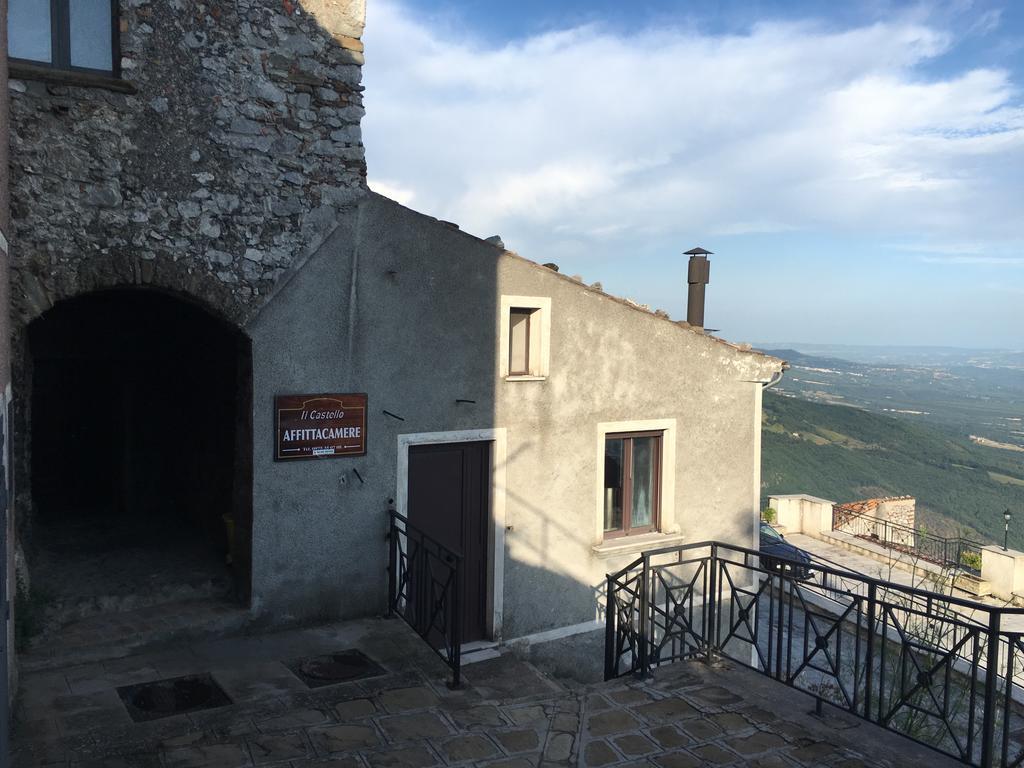 Il Castello Hotel Виджано Екстериор снимка